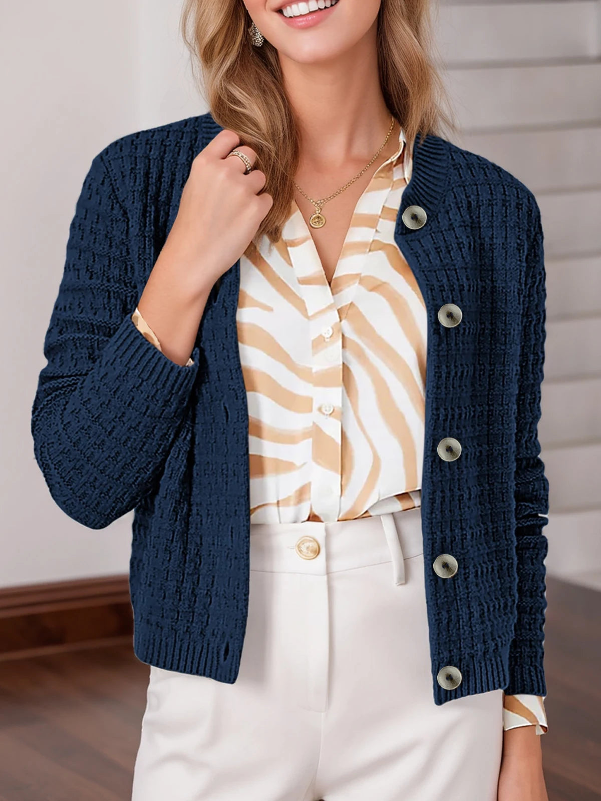 Women's Temperament Round Neck Knitted Top Retro Casual Single-Breasted Long-Sleeved Cardigan Sweater Jacket