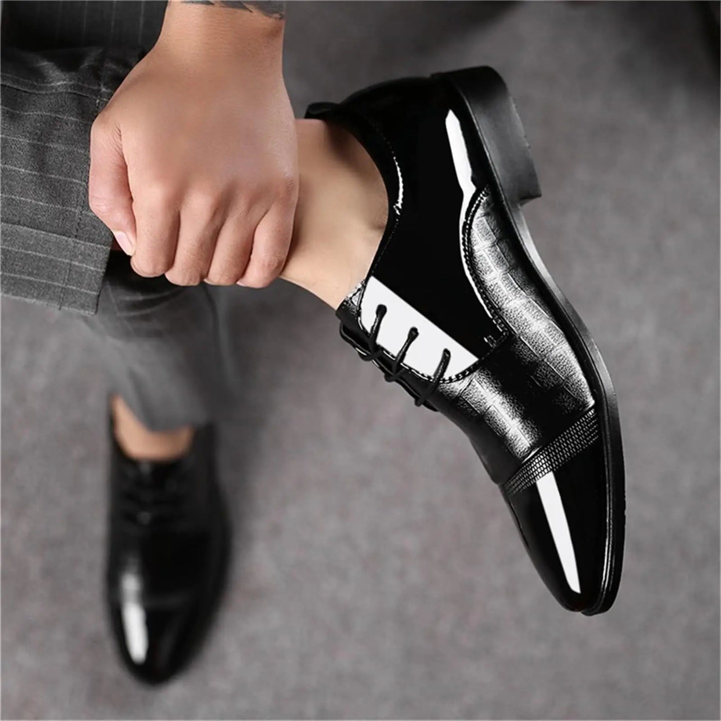 Mens Dress Shoes Formal Business Oxford Block Patent Leather Lace-up Comfortable Pointed Shoes For Men