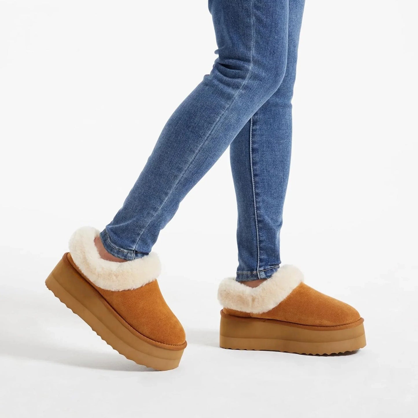 Women's Platform Slippers Fluffy House Slippers For Indoor And Outdoor Short Ankle Boot Fur Lined Clog Slippers