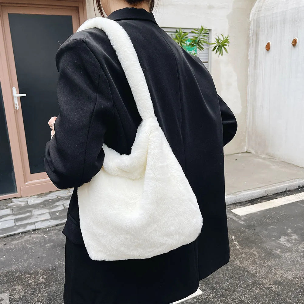 Women Fashion Plush Shoulder Bag Large Capacity Heart Fluffy Commuting Bag Furry Messenger Bag Casual Armpit Bag Daily Sling Bag