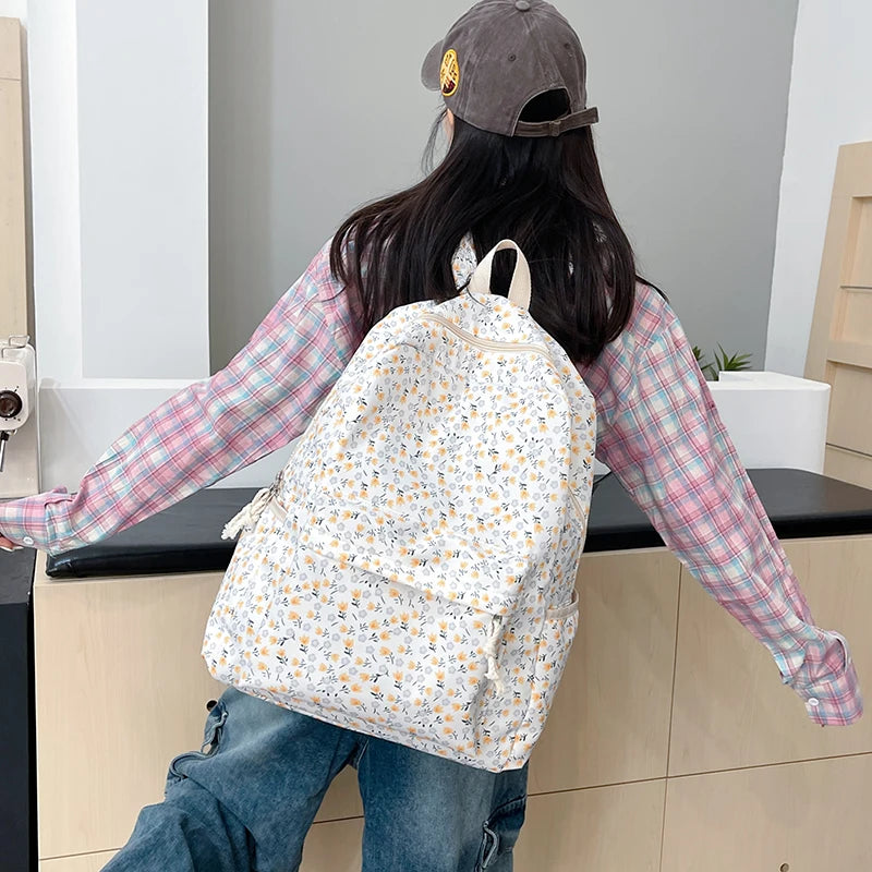 Floral School Backpack Lightweight Casual Travel Daypack Fashion Student Backpack Nylon for Teen Girls Women School Kids
