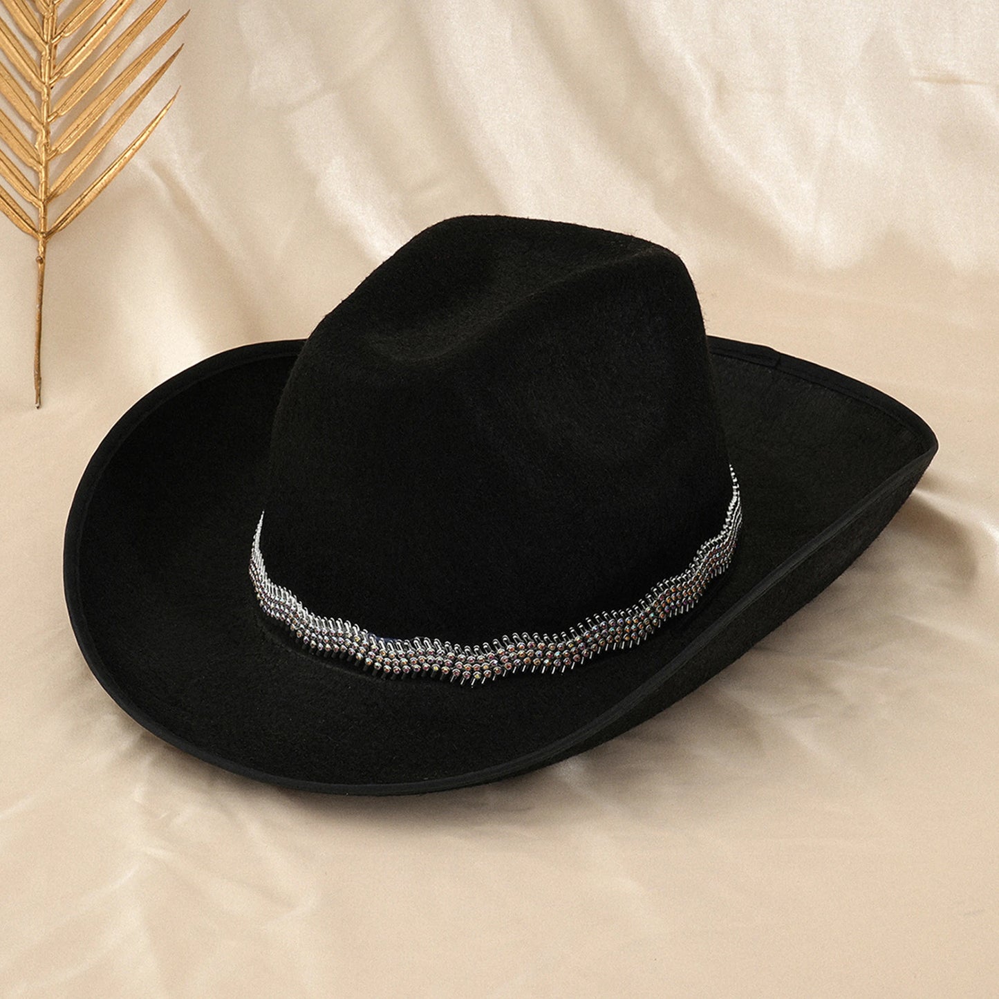 Stylish Women s Black Cowboy Hat with Wide Brim and Sparkling Rhinestone Band for a Classic Western Look