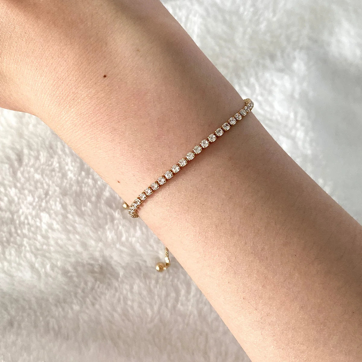 Lxalry Gold Bracelet – Pavé Diamond & Beaded Chain, Elegant Jewelry for Everyday & Evening Wear