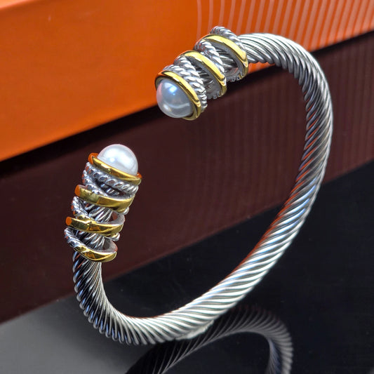 Designed for women 6mm stainless steel cable opening adjustable bracelet with jewelry pouch Holiday jewelry gift for women