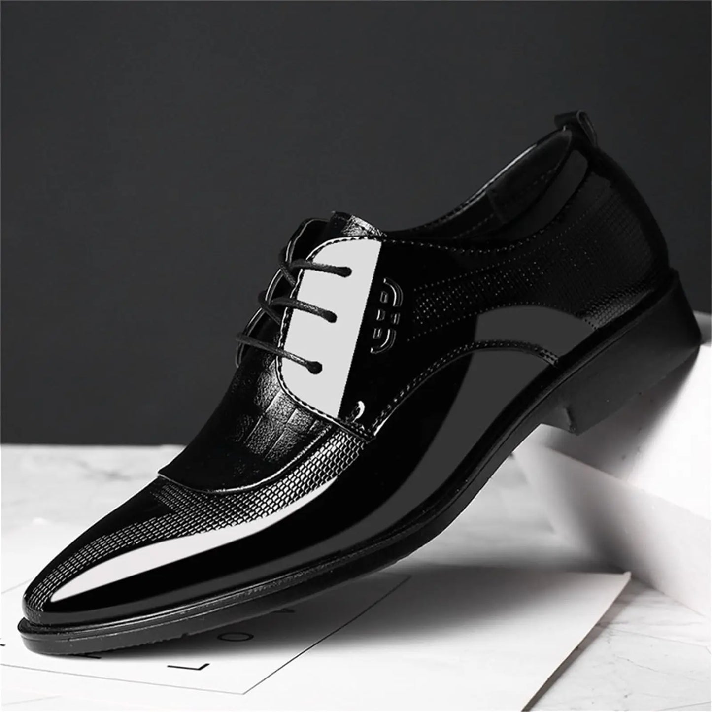 Mens Dress Shoes Formal Business Oxford Block Patent Leather Lace-up Comfortable Pointed Shoes For Men