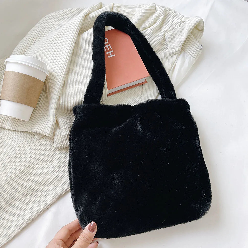 Women Fashion Plush Shoulder Bag Large Capacity Heart Fluffy Commuting Bag Furry Messenger Bag Casual Armpit Bag Daily Sling Bag