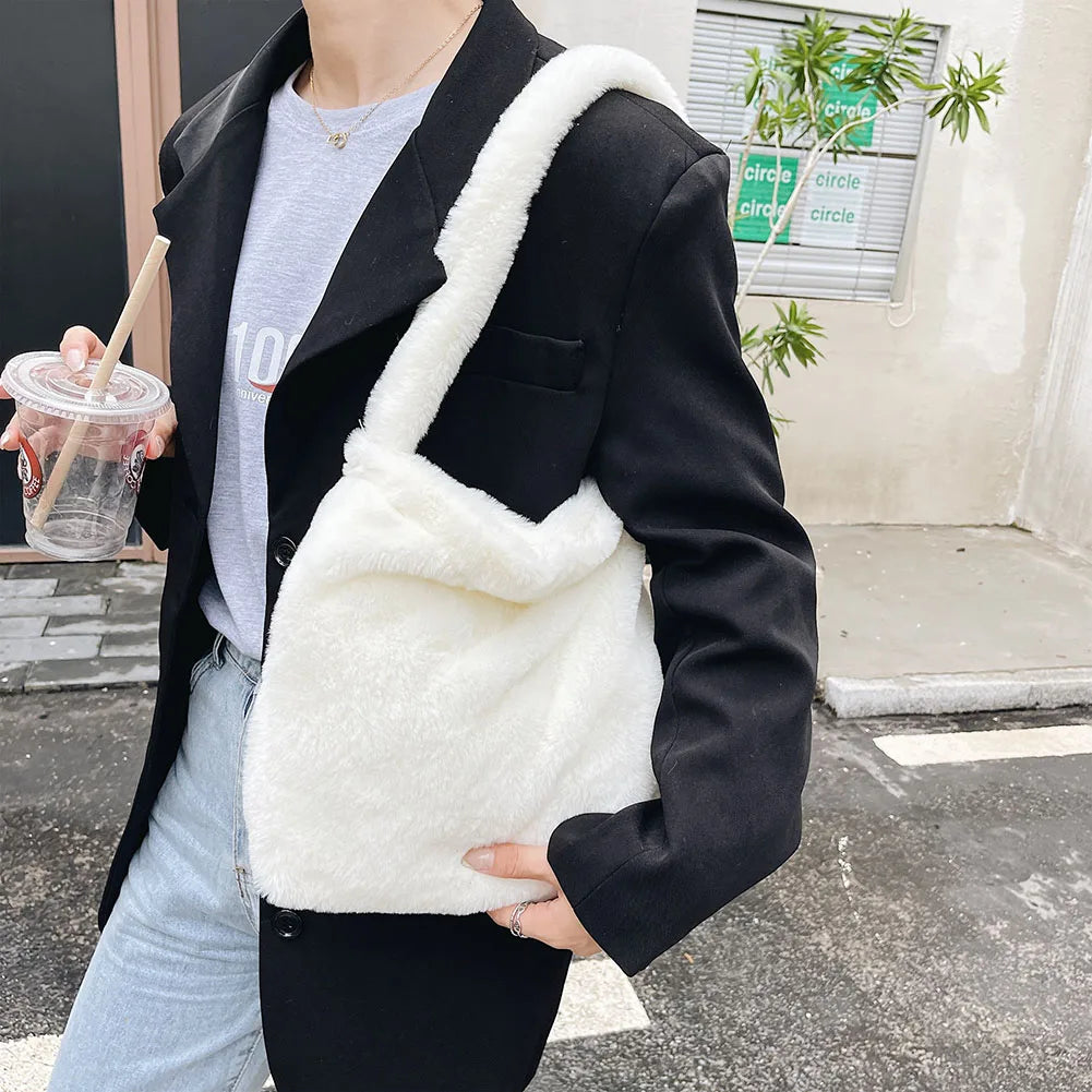 Women Fashion Plush Shoulder Bag Large Capacity Heart Fluffy Commuting Bag Simple Shopping Bag Furry Messenger Bag Chic Hobo Bag