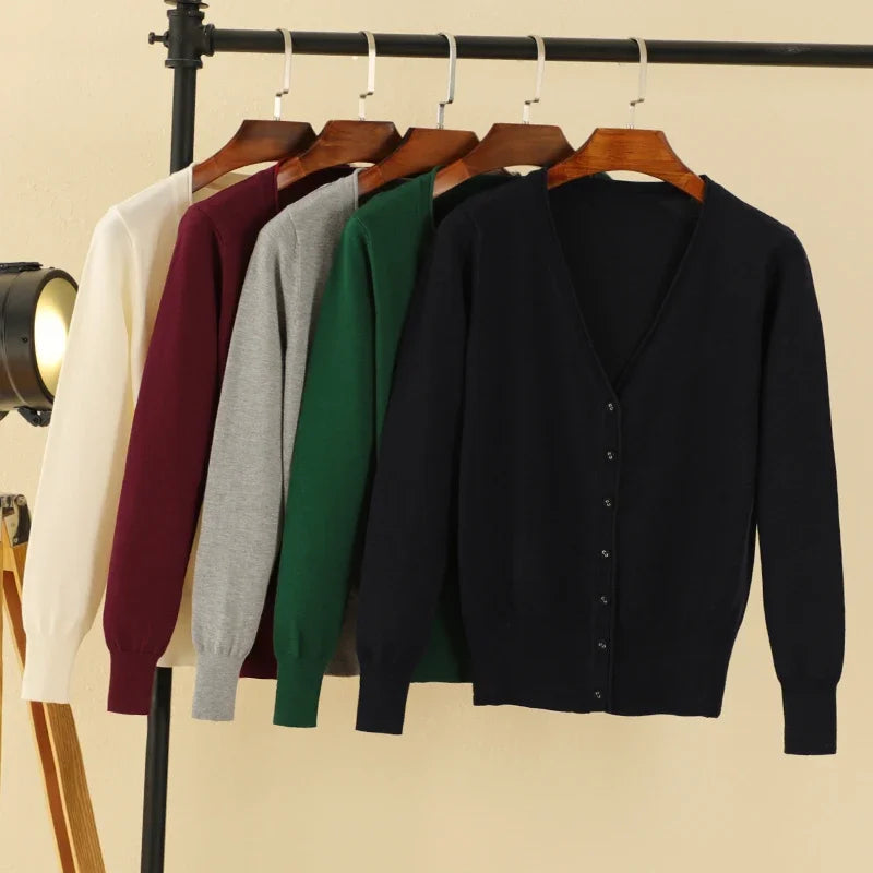 Black Cropped Cardigan Female Clothing Jersey Blouses Women's Coat Spring 2025 Long Sleeve Top Korean Fashion Knitted Sweater