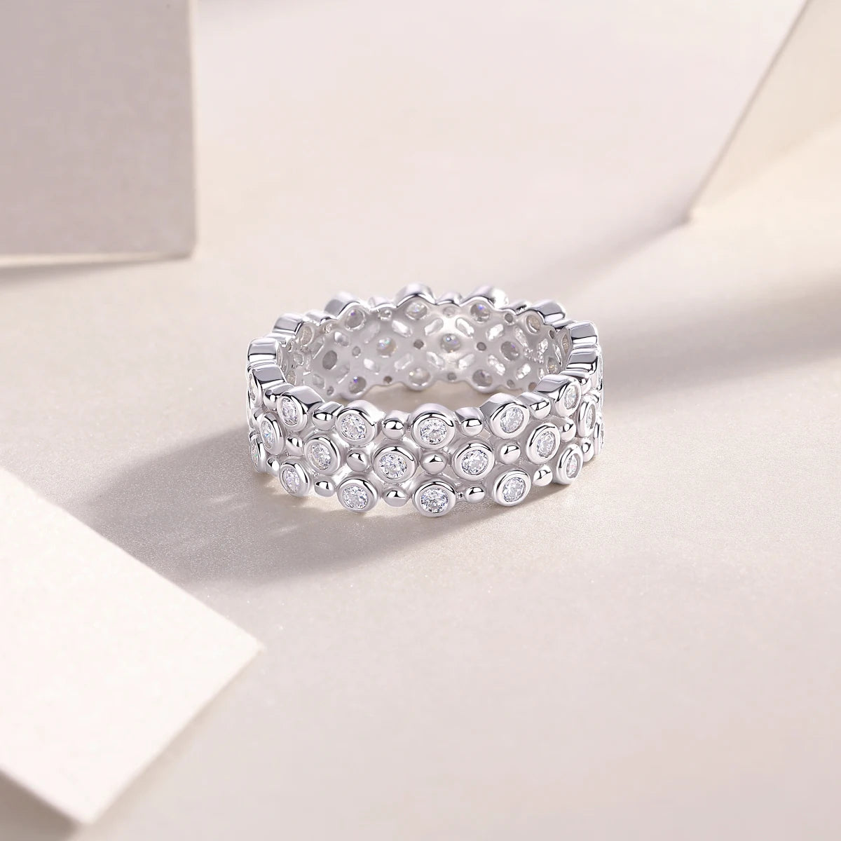 1pc Moissanite Ring 925 Sterling Silver 18K Gold Plated Bubble Bezel Double Row Design Elegant Gift Comes with GRA Certificate