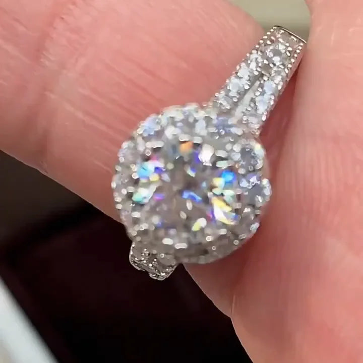 Stylish 18K White Gold Plated S925 Silver Inlaid 1-3 Carat Moissanite Ring with 5A Zirconia - Suitable for Daily Wear and Specia