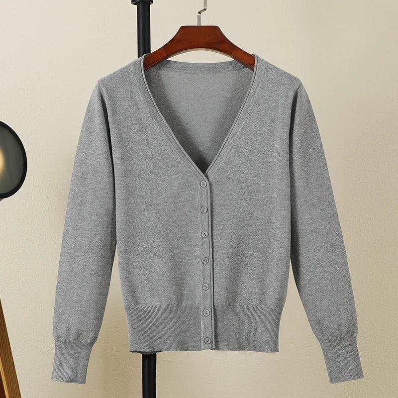 Black Cropped Cardigan Female Clothing Jersey Blouses Women's Coat Spring 2025 Long Sleeve Top Korean Fashion Knitted Sweater