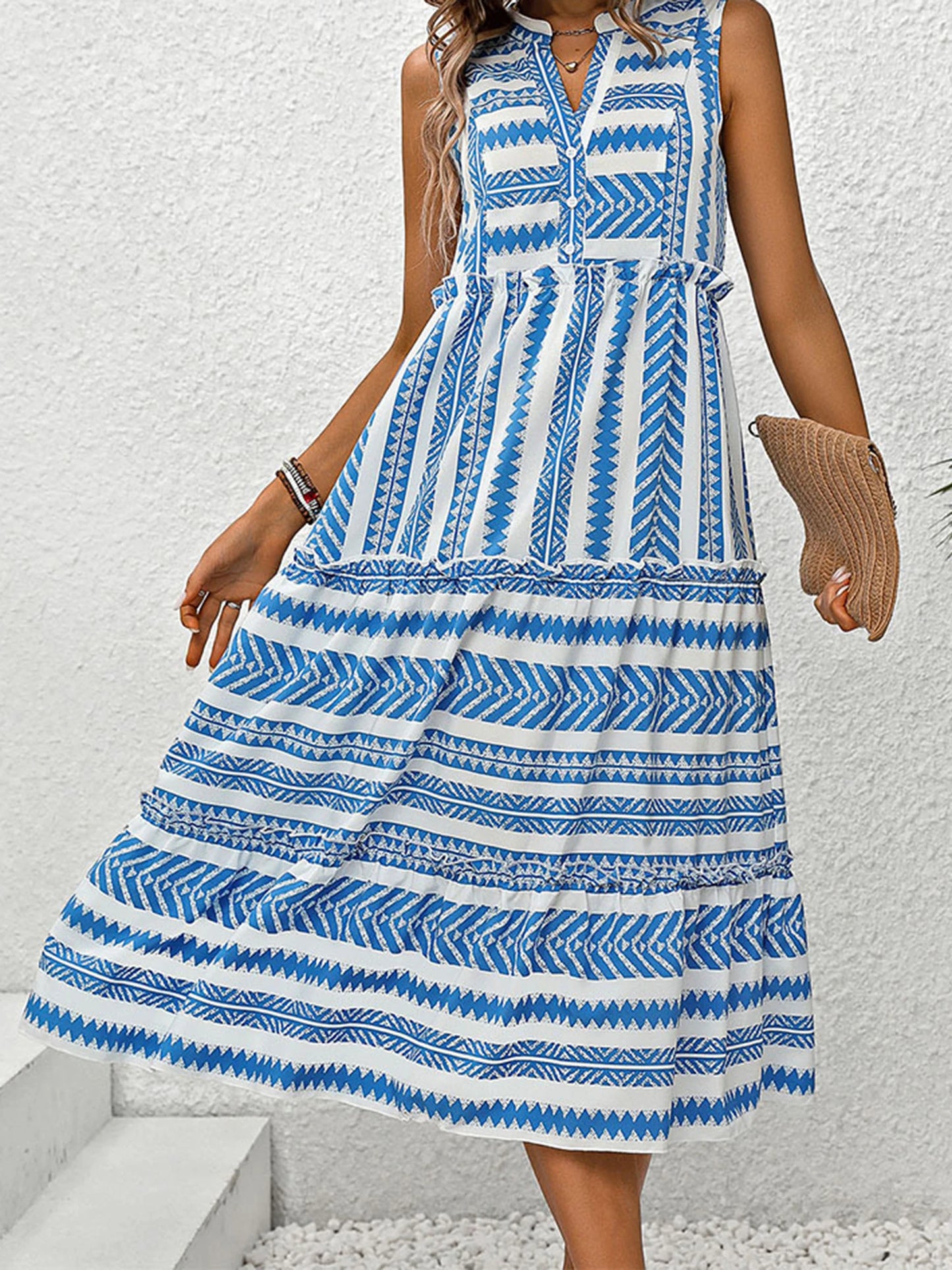 Elegant Floral Print Sleeveless Dress with V-Neck and Button Detail for Women s Summer Beach Party or Streetwear Club